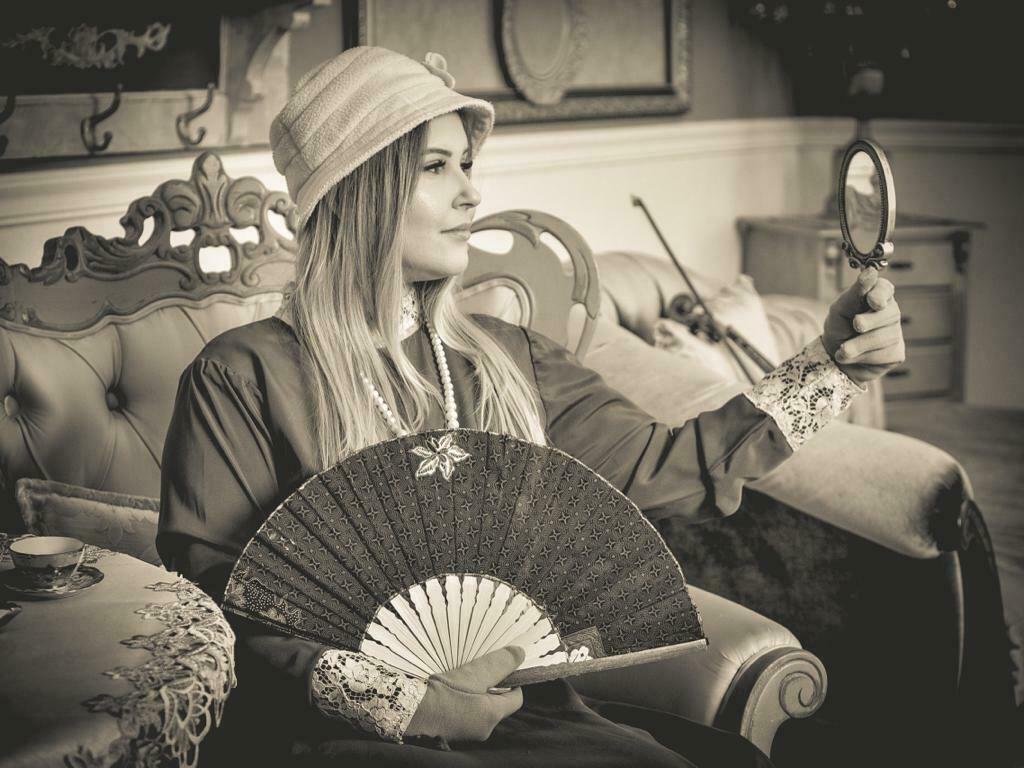 Gramado: fotos a moda antiga em um cenário da imigração italiana com figurino Incluso!