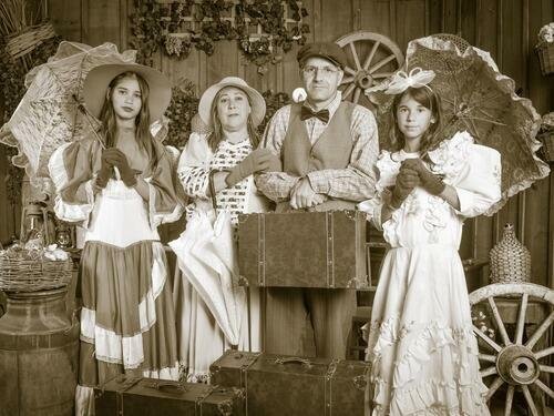 Canela: fotos a moda antiga em um cenário da imigração italiana com figurino incluso!