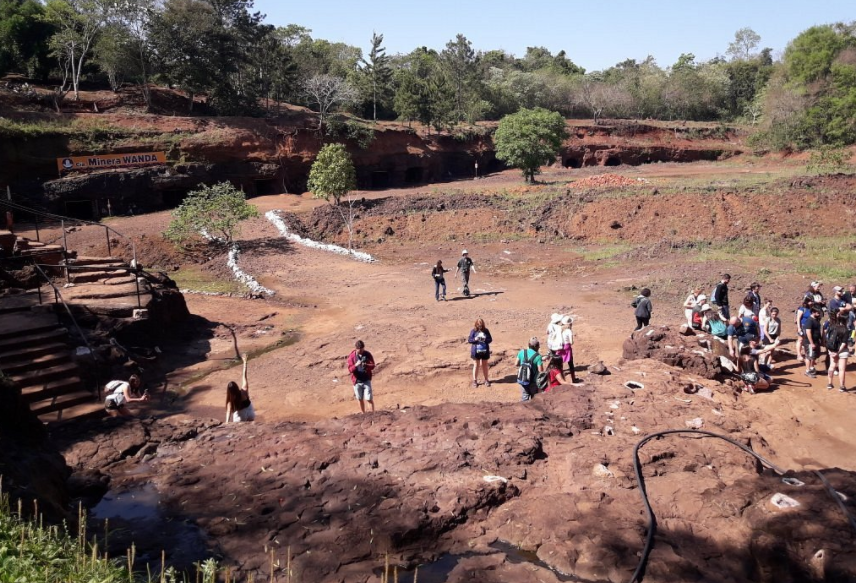 Tour com visita às Minas de Wanda e Ruínas San Ignácio!