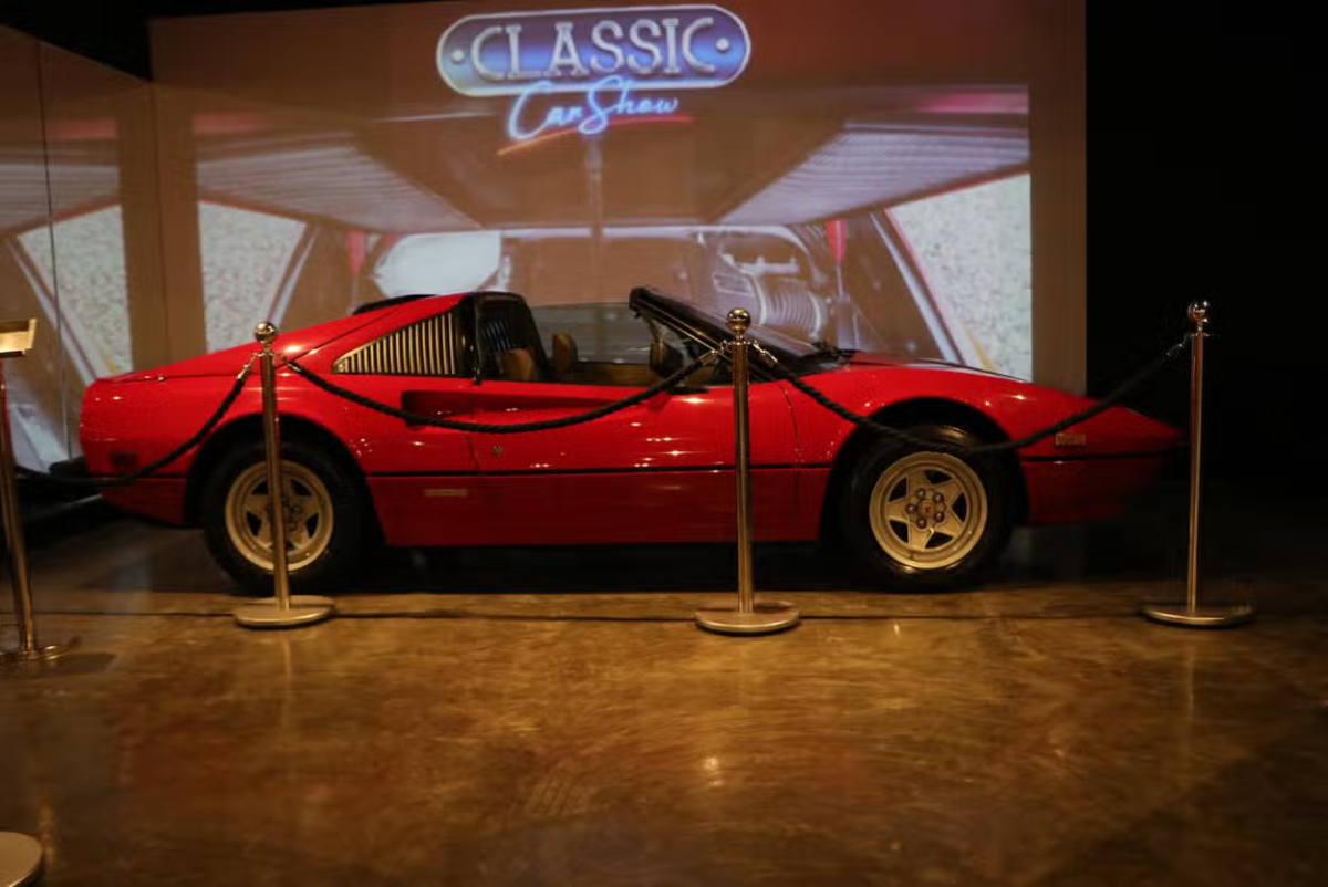 Ingresso para o Classic Car Show em Balneário Camboriú! Você verá modelos como Rolls-Royce, Cadillac, Mustang e muitos outros!