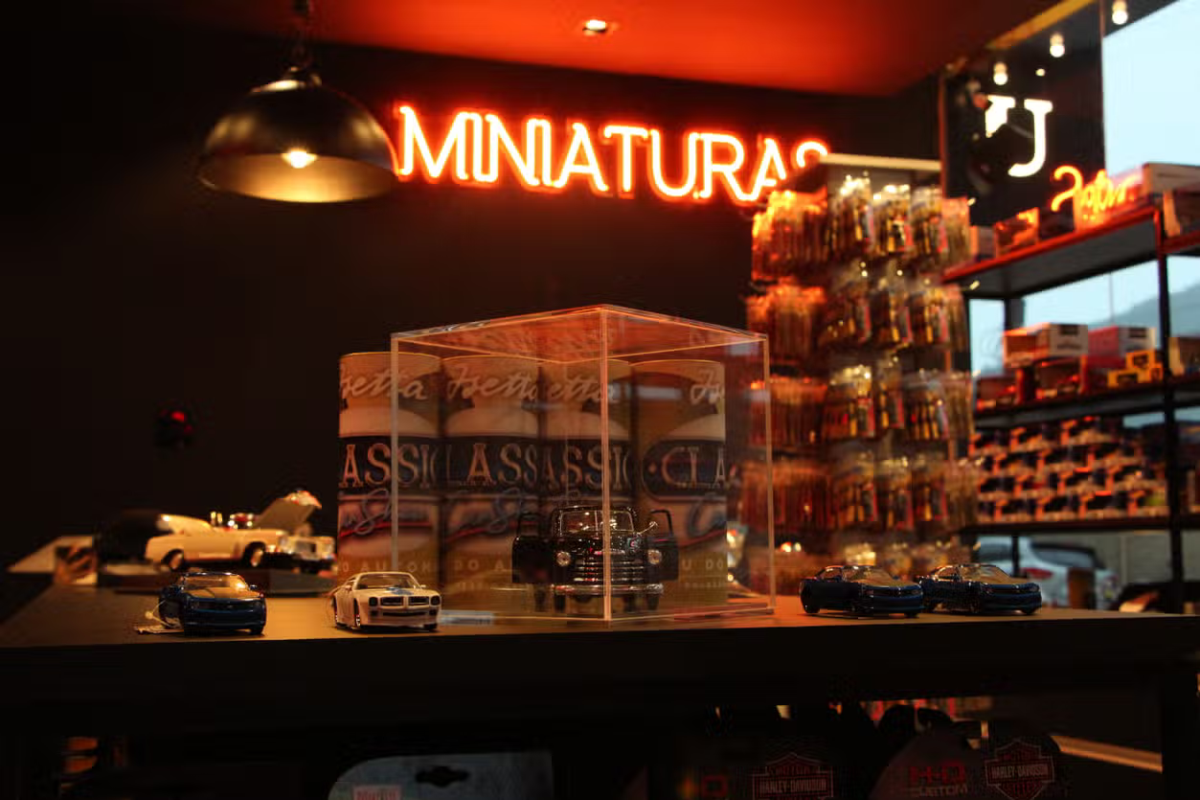 Ingresso para o Classic Car Show em Balneário Camboriú! Você verá modelos como Rolls-Royce, Cadillac, Mustang e muitos outros!