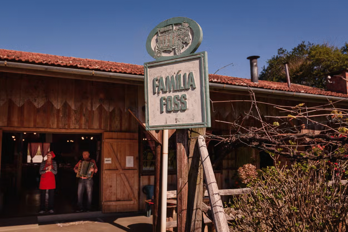 Tour Raízes Coloniais: Passeio Rural Com Café Colonial - Viva um dia com aroma de história, tradição e pão caseiro recém-saído do forno!