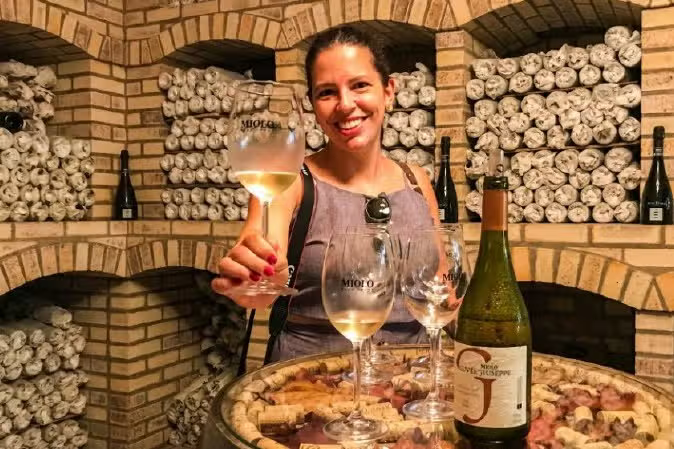 Vale dos Vinhedos: Vinhos, Histórias & Degustações Inesquecíveis!