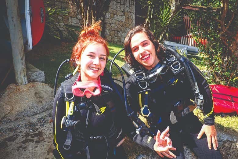 Batismo de Mergulho em Ilhabela: Explore o Fascinante Mundo Subaquático!