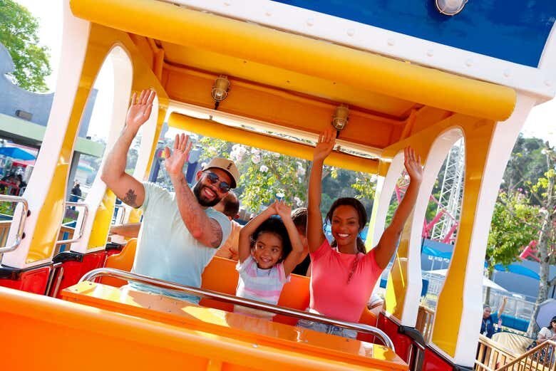 Viva Emoções Incríveis no Hopi Hari, o País Mais Divertido do Mundo!