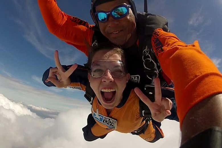 Salto de Paraquedas em Boituva: Adrenalina nas Alturas!