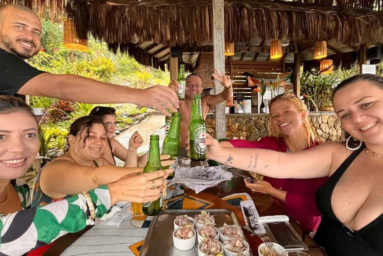 Descubra Ilha Grande em um Tour Exclusivo de Lancha Privada!