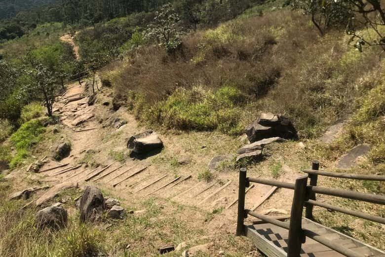 Trilha para o Pico do Jaraguá: Aventura no Ponto Mais Alto de São Paulo!