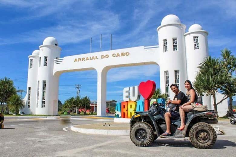 Explore os Encantos de Arraial do Cabo em um Tour de Quadriciclo!