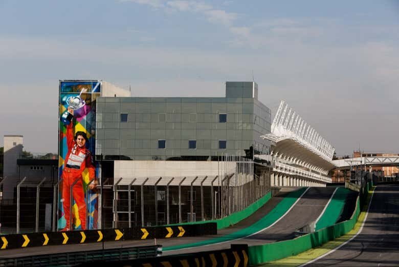 Tour Privado do Ayrton Senna em São Paulo: Vivencie a História do Ícone da Fórmula 1!