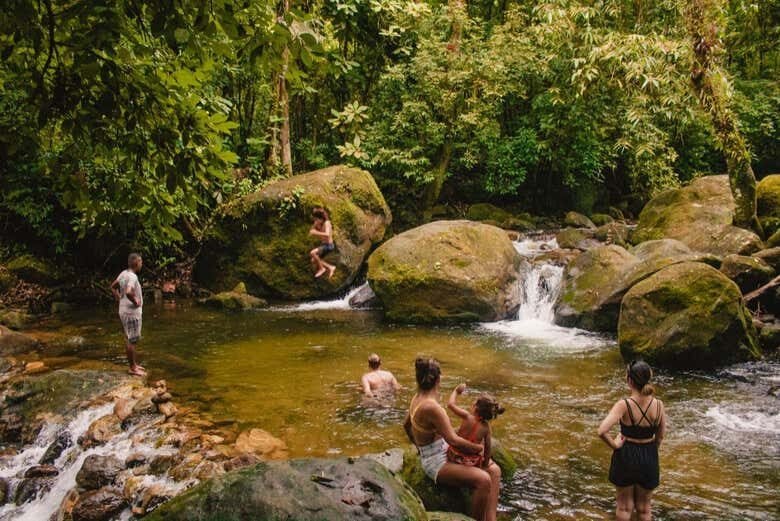 Tour de Bicicleta por Maresias: Descubra as Belezas Naturais de São Sebastião!