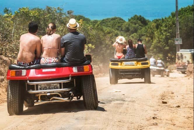 Explore as Maravilhas Naturais de Cabo Santo Agostinho com Passeio de Buggy Incluído!