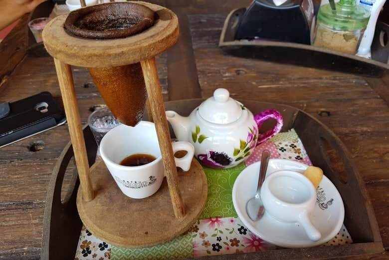 Exploração Enogastronômica em Serra Negra, Socorro e Monte Alegre do Sul: Uma Aventura para os Amantes de Cachaça e Café!