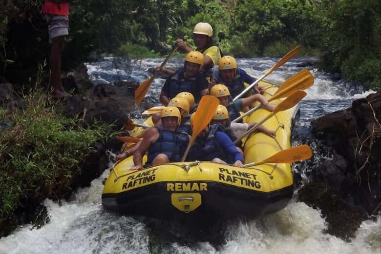 Aventuras em Águas Bravas: Rafting no Rio de Contas!