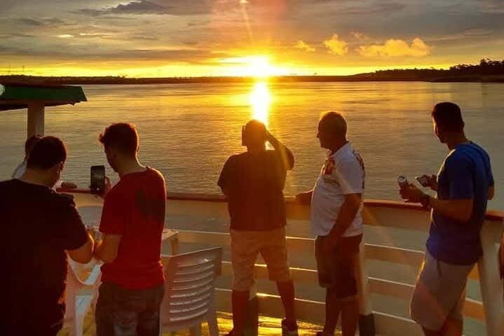 Passeio de Barco pelo Rio Madeira ao Pôr do Sol em Porto Velho!