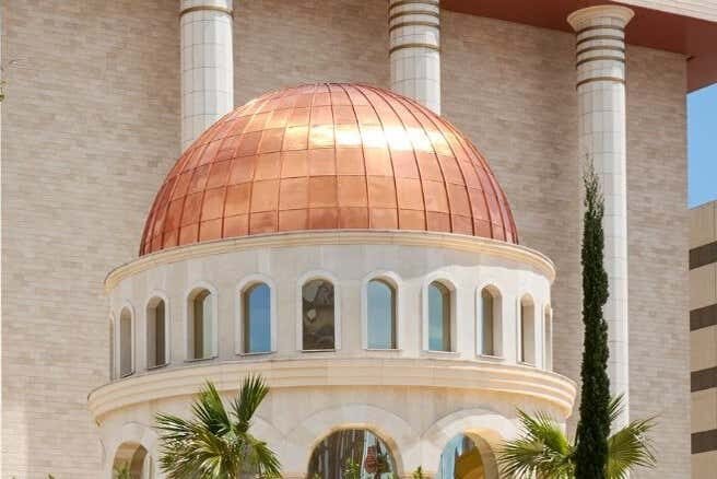 Descubra o Impressionante Templo de Salomão em São Paulo!