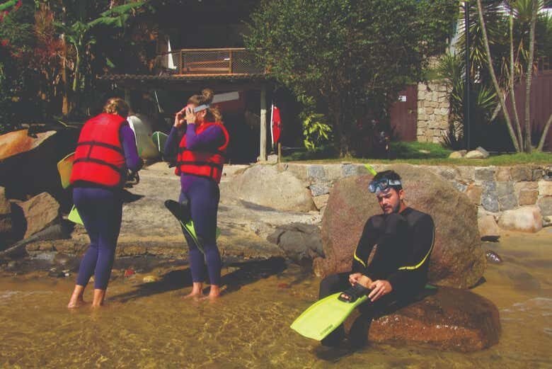 Aventura em Ilhabela: Tour 4x4 e Mergulho!