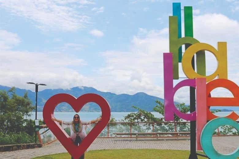 Aventura em Ilhabela: Tour 4x4 e Mergulho!