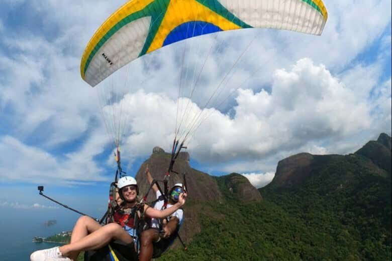 Voo de Parapente pelo Incrível Rio de Janeiro!