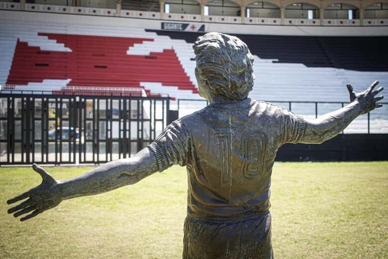 Explore Dois Ícones do Futebol no Rio de Janeiro: Maracanã e Vasco da Gama!