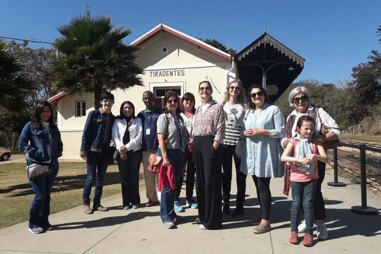 Excursão a Tiradentes com Passeio de Trem Maria Fumaça: Uma Jornada Histórica Inesquecível!