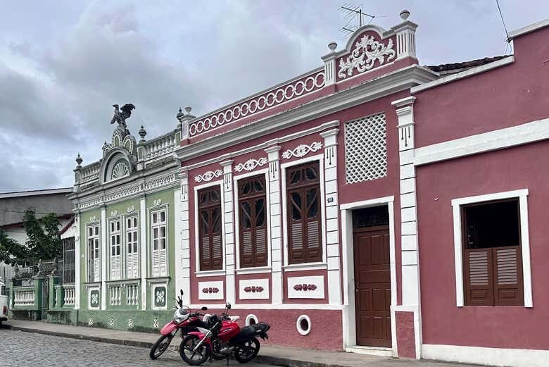 Excursão à Cidade Colonial de Cachoeira: Riqueza Histórica e Cultural!