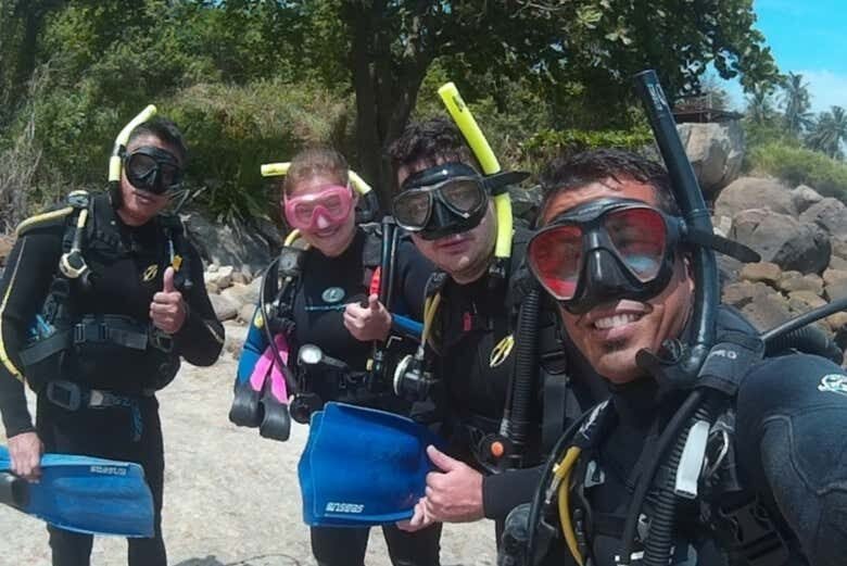 Exploração Subaquática: Mergulho nos Barcos Naufragados em Ilhabela!