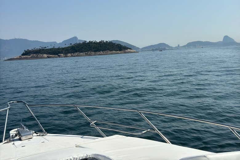 Passeio de Barco pelas Ilhas Cagarras e Praia Vermelha no Rio de Janeiro!