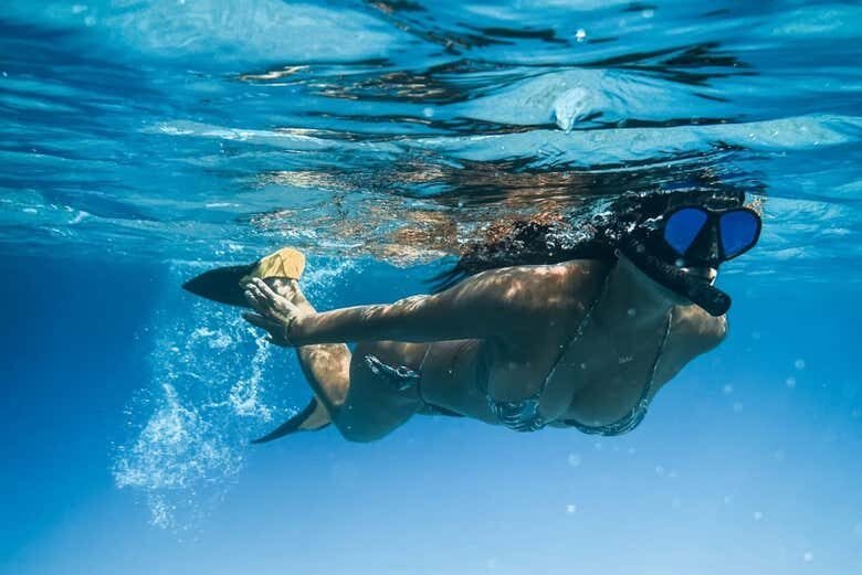 Descubra as Maravilhas Subaquáticas com Snorkel em Ubatuba!