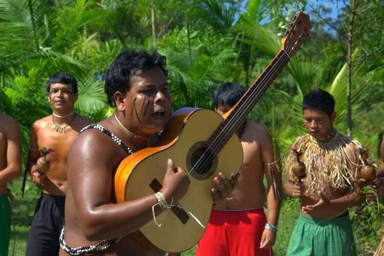 Visita Privada à Tribo Guarani Ribeirão Silveira: Uma Imersão Cultural em Bertioga!