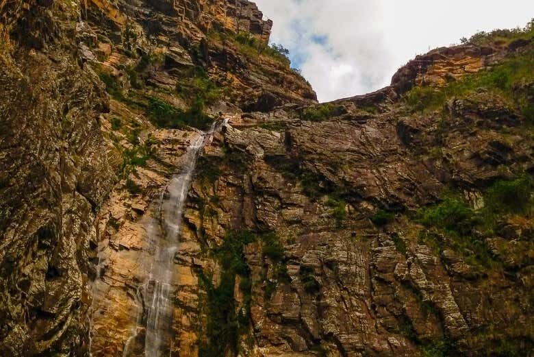 Trilha da Cascata do Sossego saindo de Lençóis!