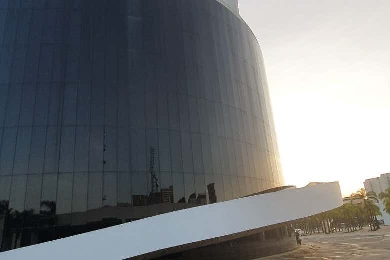 Descubra a Barra Funda: História e Arquitetura em São Paulo!