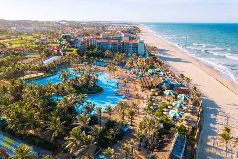 Diversão Sem Limites: Day Use no Beach Park com Transporte Incluso!