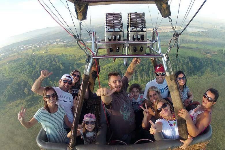 Passeio Privado de Balão por Boituva: Voe Alto e Desfrute das Belezas Naturais!
