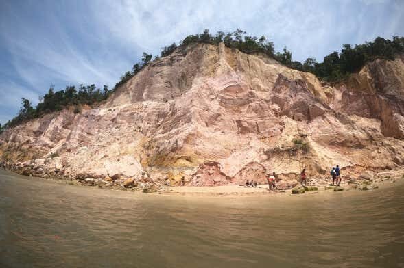 Passeio a Cavalo pela Ilha de Tinharé: Aventura e Beleza Natural em Morro de São Paulo!