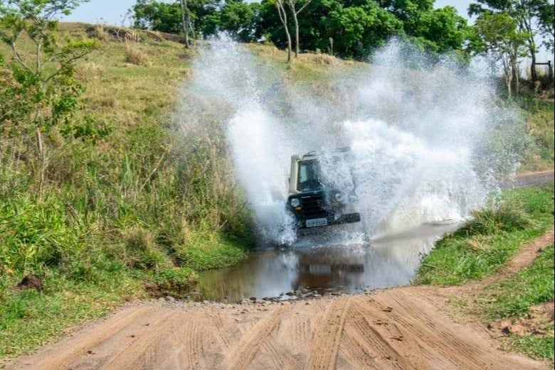 Aventura 4x4 em Botucatu com Almoço Delicioso!