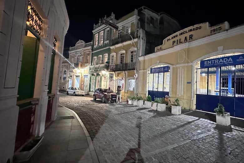 Tour Noturno pelo Pelourinho com Ritos Tradicionais Afro-Brasileiros!