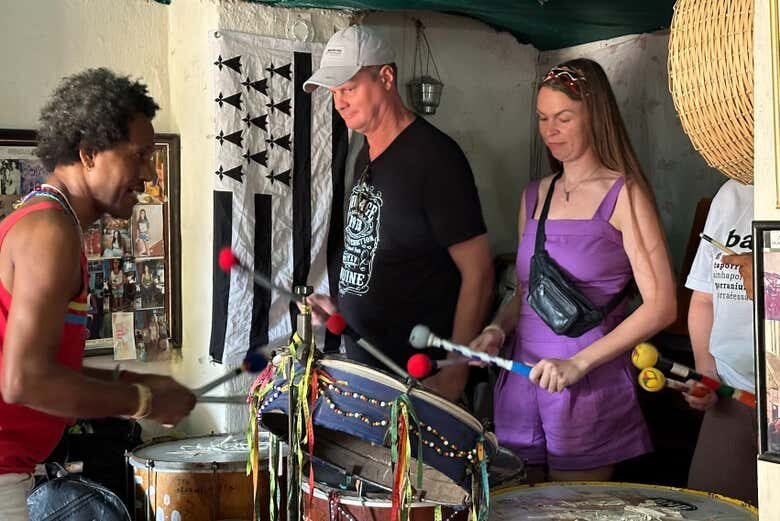 Aula de Percussão e Samba-Reggae em Salvador!