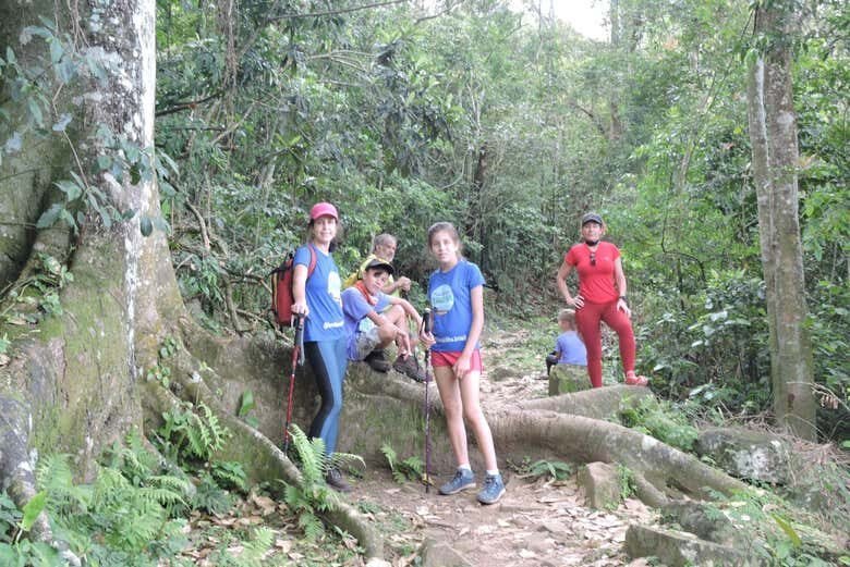 Trilha e Barco na Costa da Lagoa: Natureza e Cultura em Florianópolis!