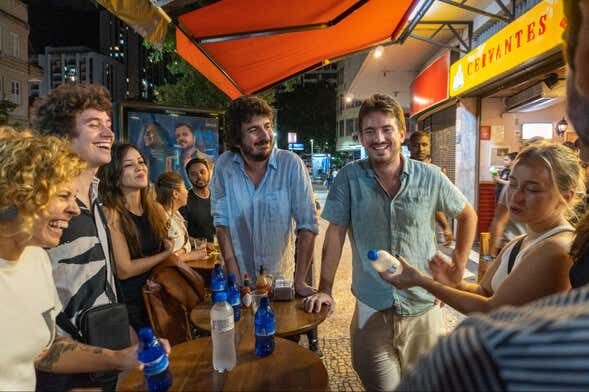 Sabores do Rio: Tour Gastronômico Noturno por Copacabana!