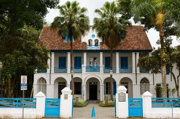 Explore a Cultura de Joinville com o Tour da Dança e Museus!