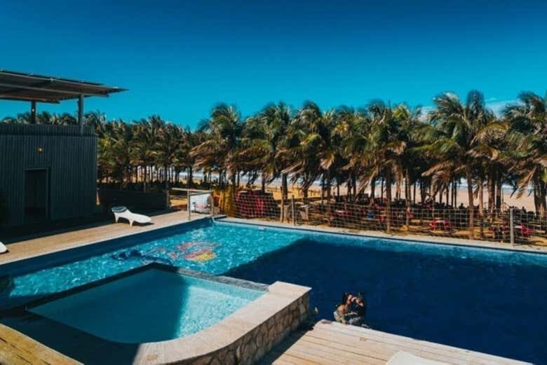 Três Paraísos do Ceará em Um Só Dia: Morro Branco, Fontes e Canoa Quebrada!