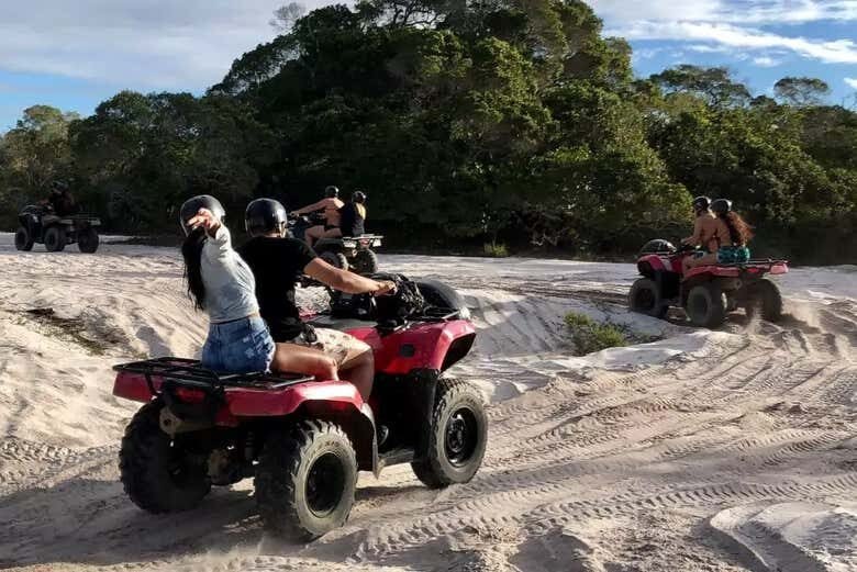 Emocionante Tour de Quadriciclo pelas Paisagens de Arraial d'Ajuda!