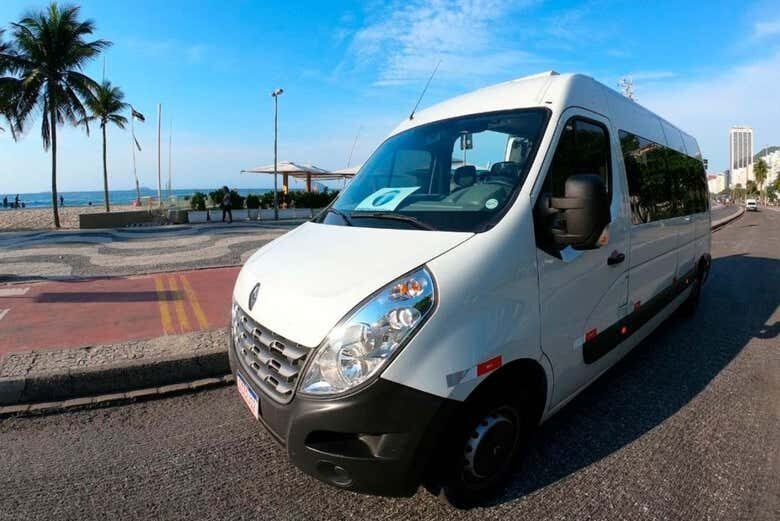 Transfer Confortável de Arraial do Cabo para o Rio de Janeiro!