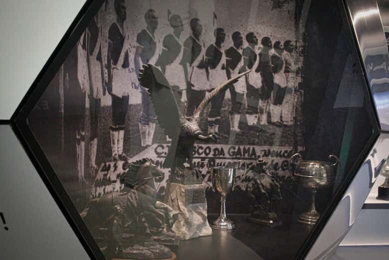 Explore Dois Ícones do Futebol no Rio de Janeiro: Maracanã e Vasco da Gama!