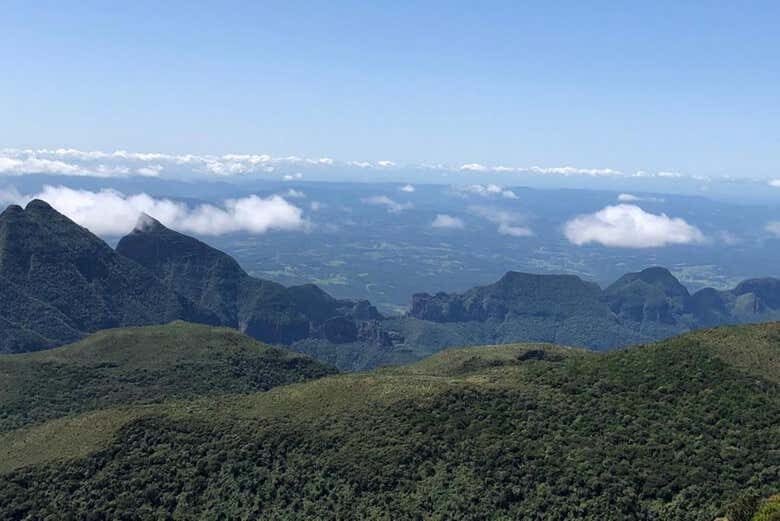 Trilha pela Pedra Furada em Urubici: Natureza em Estado Puro!