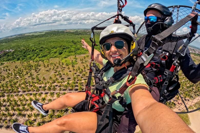 Voo de Paramotor em Porto de Galinhas: Vista Aérea das Piscinas Naturais!