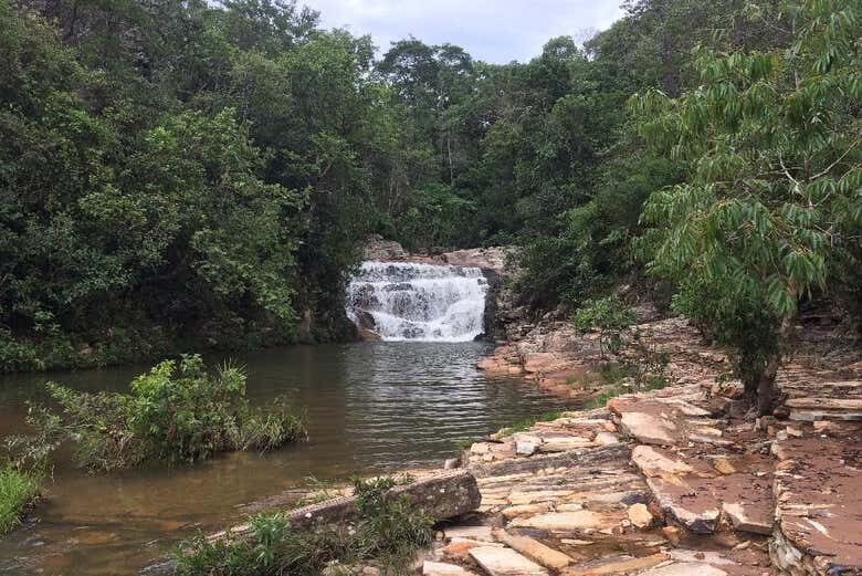 Exploração pelas Cachoeiras do Coqueiro e da Garganta: Natureza Pura em Pirenópolis!