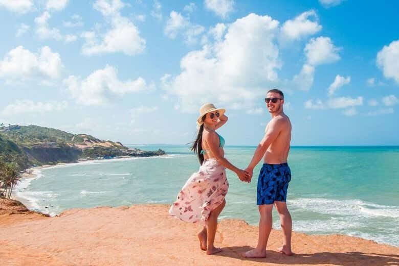 Desfrute das Incríveis Praias de Pipa com Partida de João Pessoa!