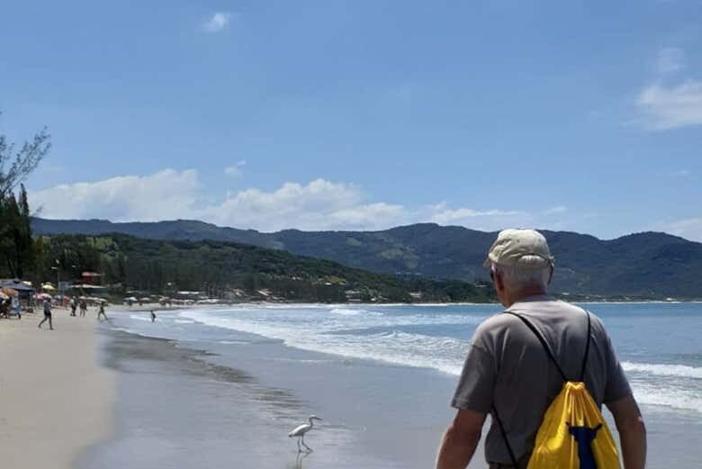Explore as Deslumbrantes Praias de Garopaba em um Tour Inesquecível!